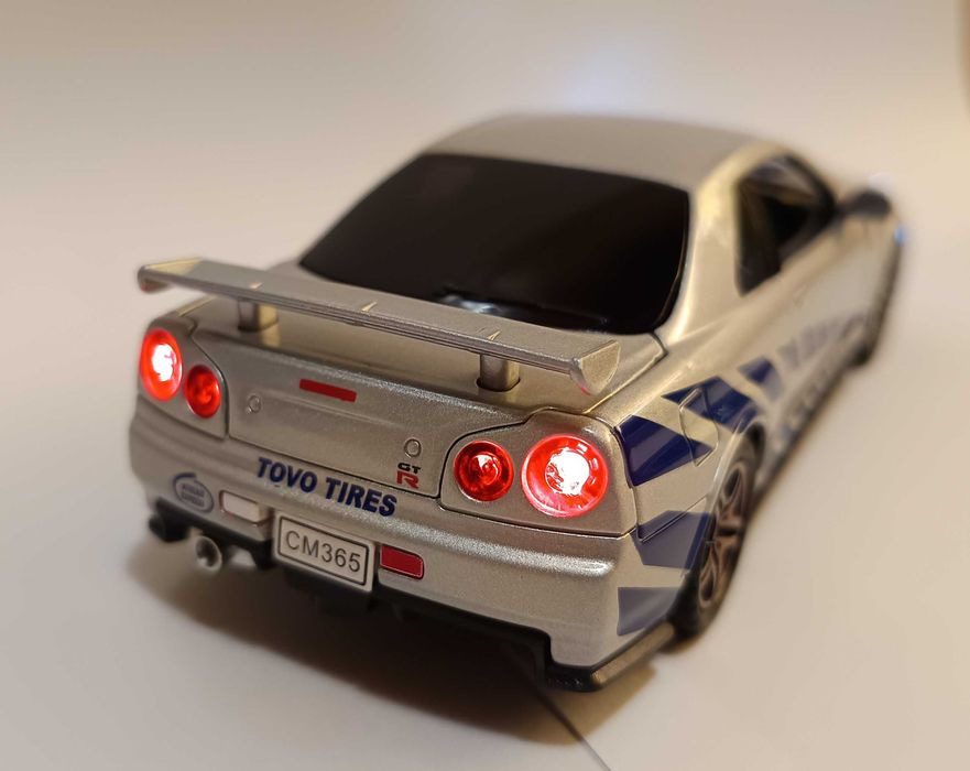 Nissan Skyline R34 GT-R - SKALA 1:32 - szary połysk