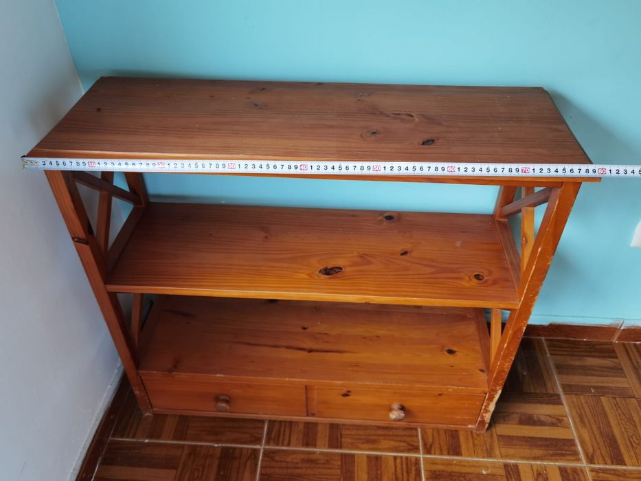 Estante em madeira