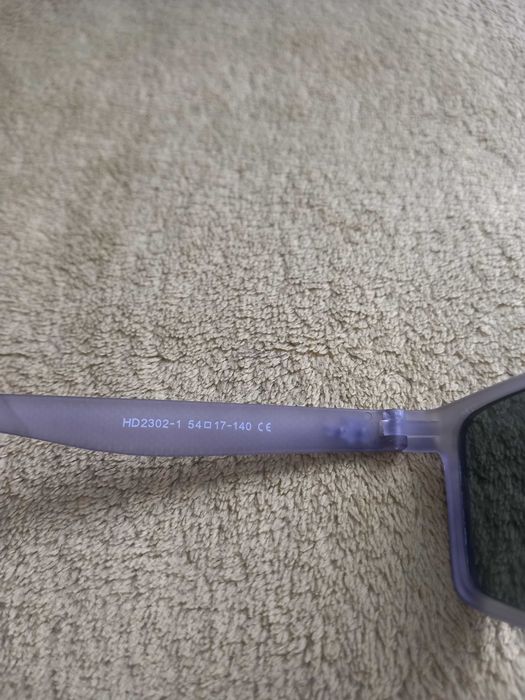 Okulary przeciwsłoneczne Lacoste odcień szarości