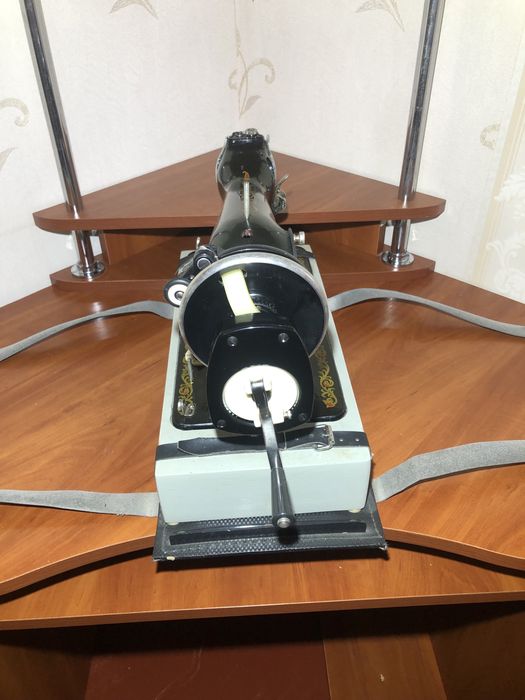 Швейная машинка ручная