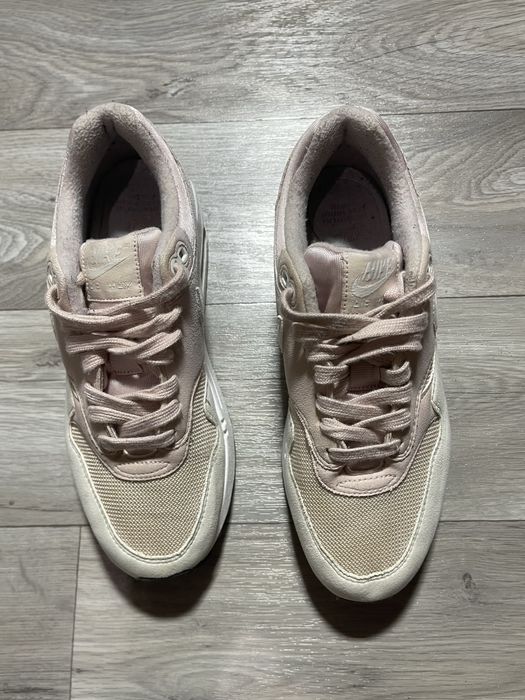 Кросівки Nike Air Max 1 жіночі рожеві кросівки