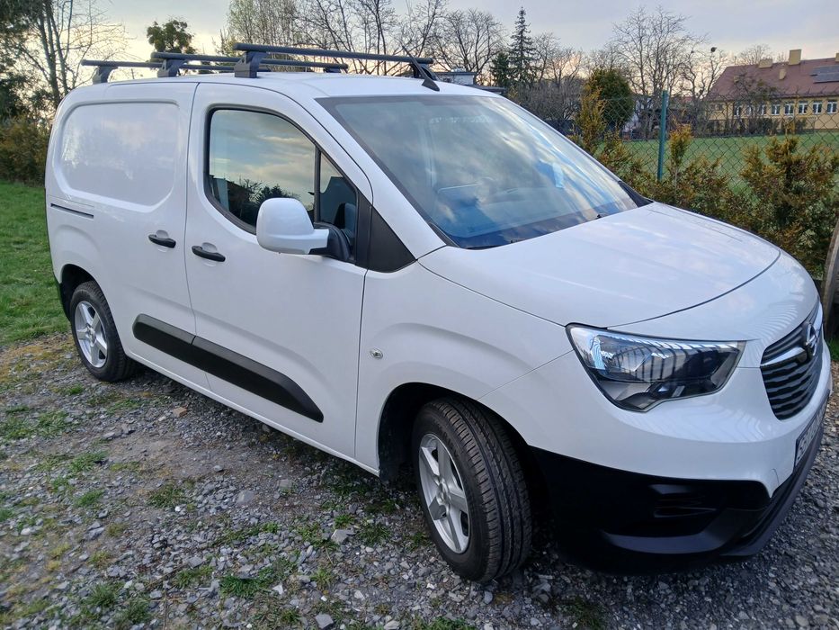 Sprzedam opel combo furgon 2019 rok