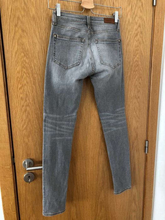 Jeans cinza da Mango (novos) - tamanho 34
