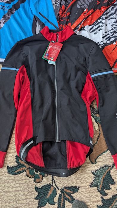 Джерсі S , вело курточка M