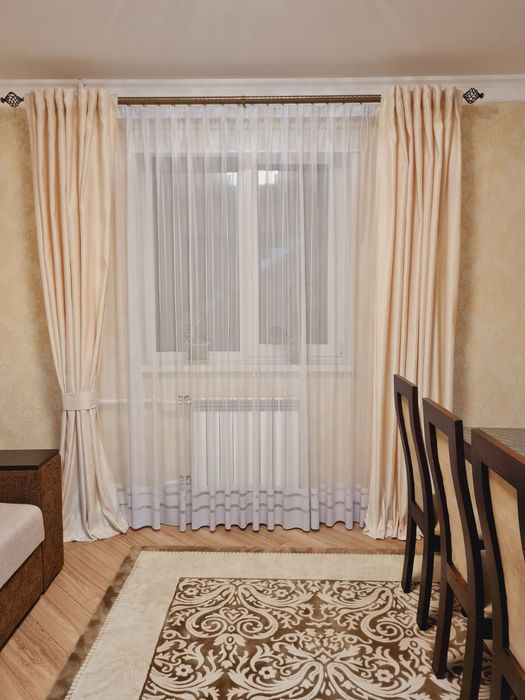 Штори на люверсній тасьмі.