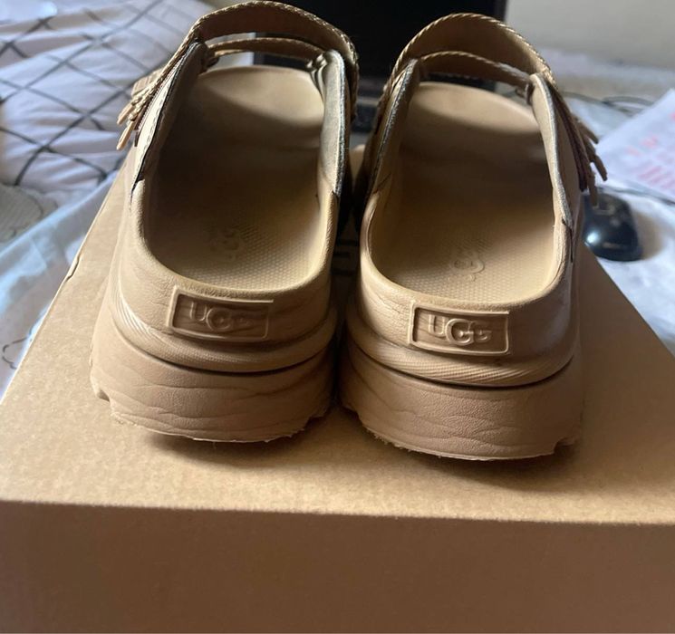 Ugg goldenglow сандалі
