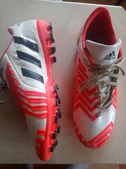 Sprzedam buty korki 41 i 38 !