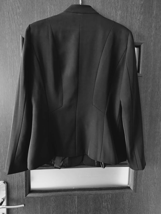 Czarna elegancka marynarka