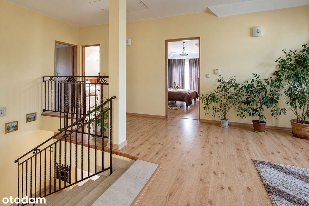 Dom wolnostojący | duży ogród | garaż | działka 1204 m² |