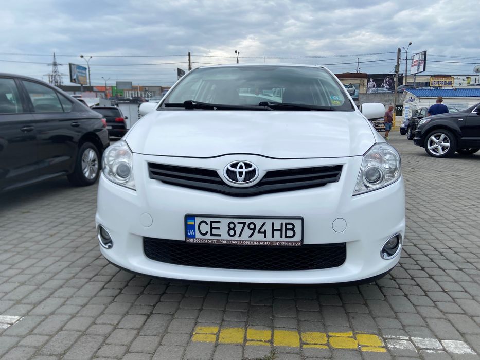 Тойота Ауріс 2.0 D-4D