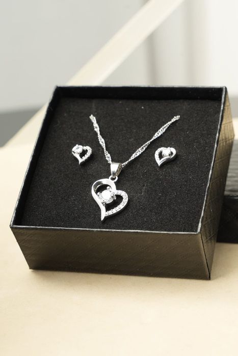 Zestaw Srebrny 925 Serca Cyrkonia Kolczyki wkrętki sztyfty łańcuszek