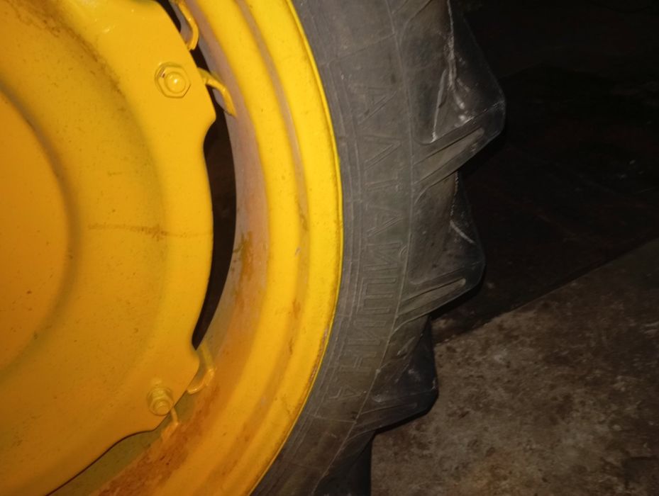 Колеса, шини, диски т-25, т-16