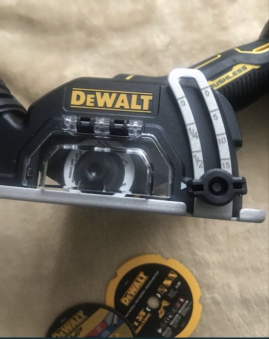 Пила дискова DeWALT акумуляторна безщіткова оригінальна DCS438