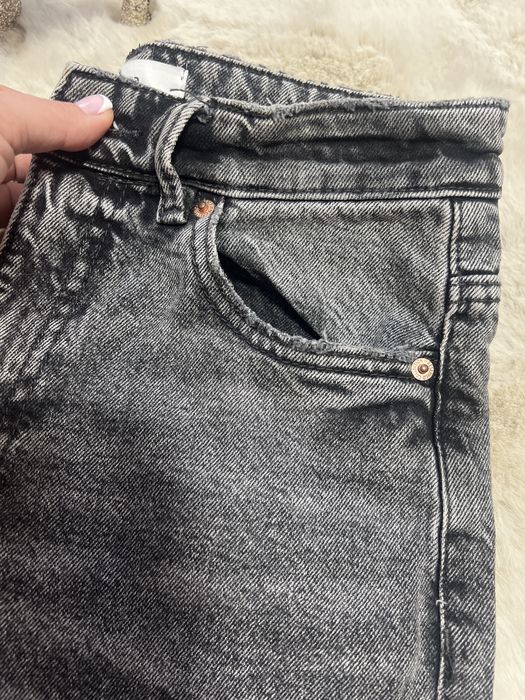 Продам джинси reserved