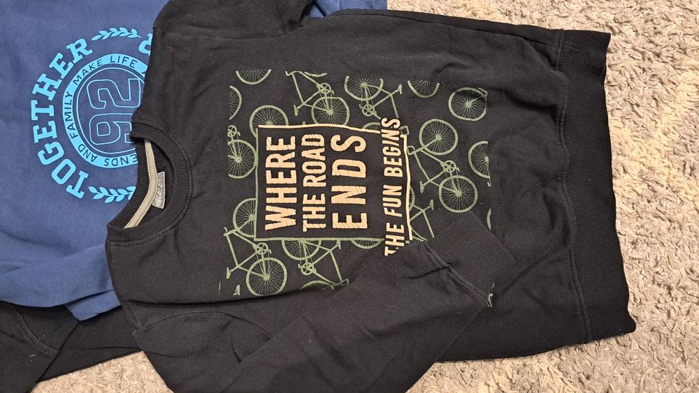 Zestaw koszulek i bluz