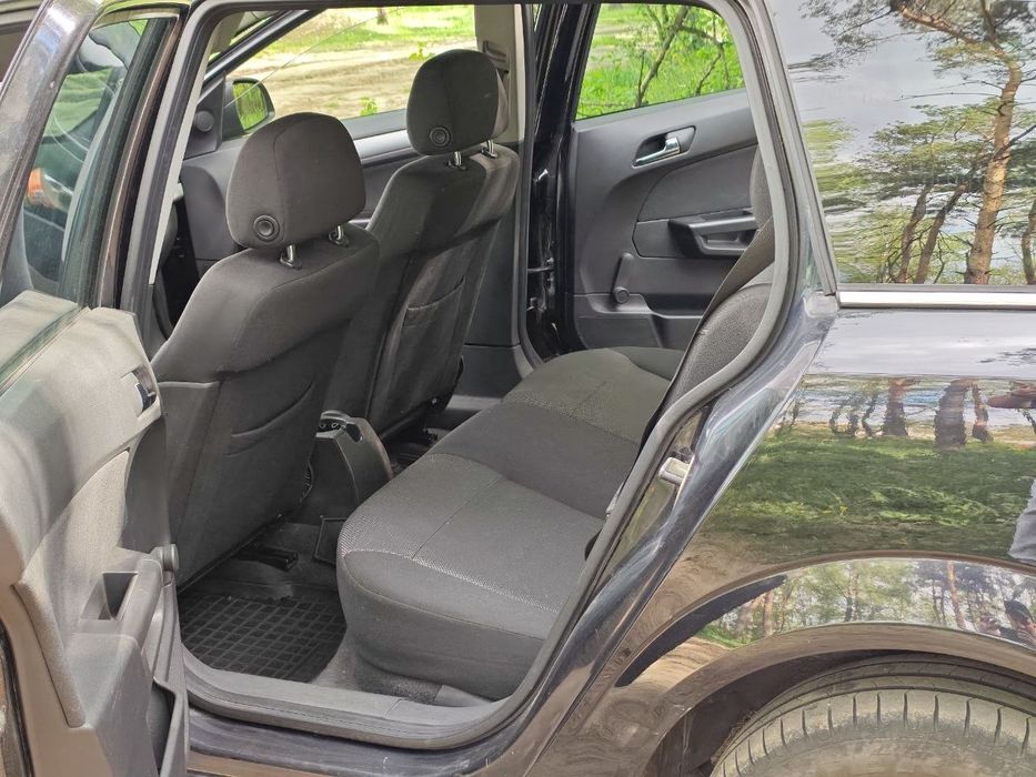 Продам Opel Astra H