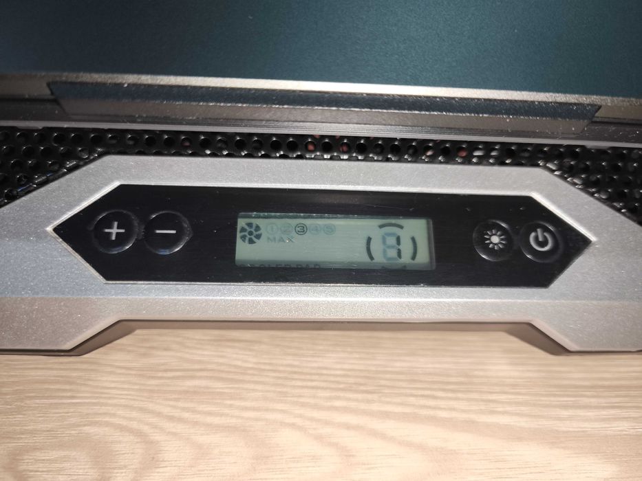 Охлаждающая подставка для ноутбука 2E Gaming