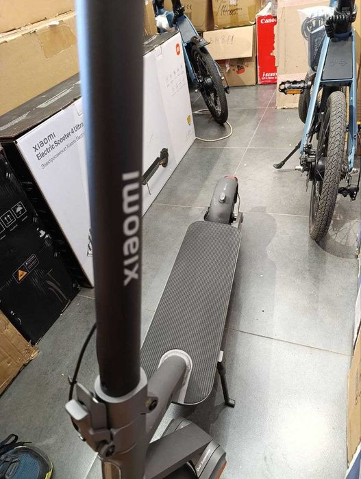Електросамокат Xiaomi Electric Scooter 4 Ultra