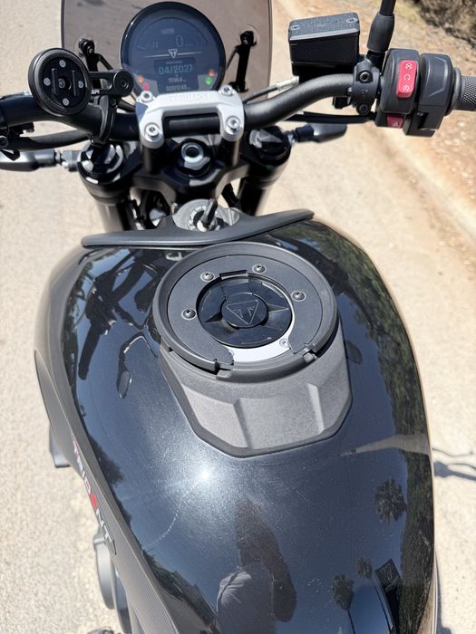 Triumph Trident 660