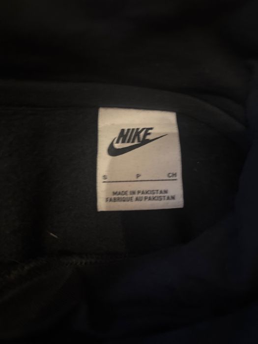 Czarna bluza nike