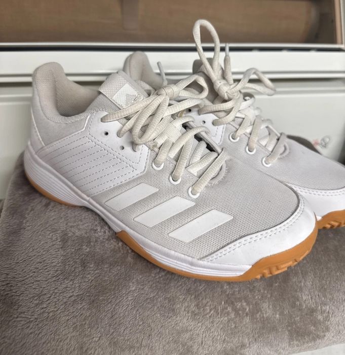 Adidas buty halowe Ligra rozmiar 35 Beżowy