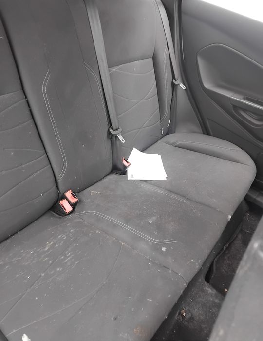 Vendo dois ford fiestas vI 1.5 tdci um de 2013 outro de 2015 acidentado salvado