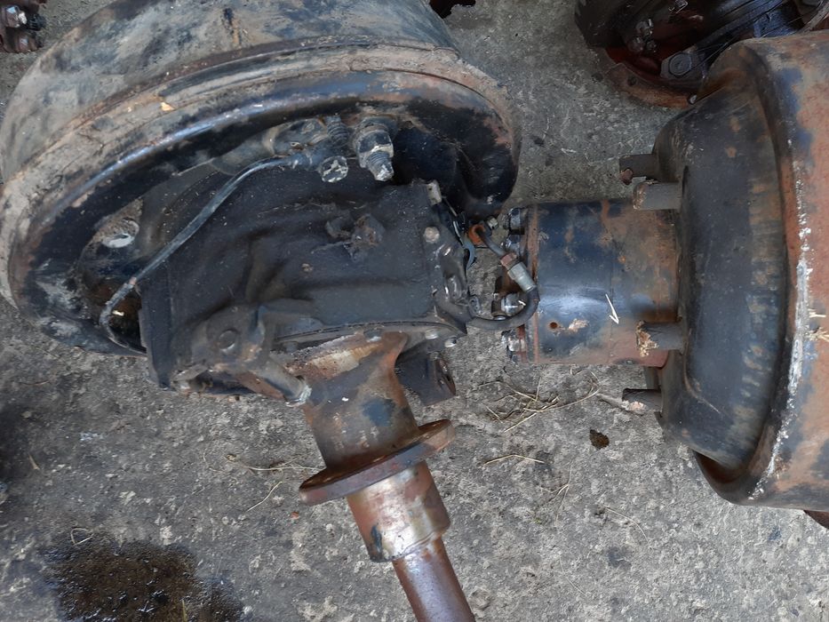 Редуктор газ 66 блокуючий, кулак полуось кулак