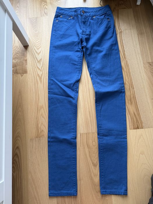 Spodnie jeansy weekday 26/32 XXS granatowe niebieskie y2k obcisłe