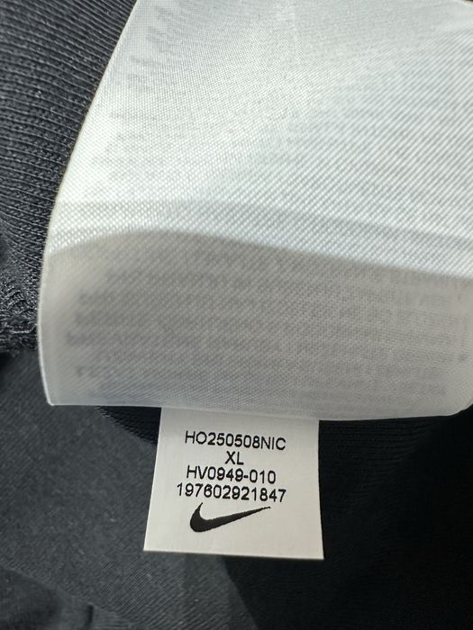 Толстовка мужская Nike Tech Fleece черного цвета.
