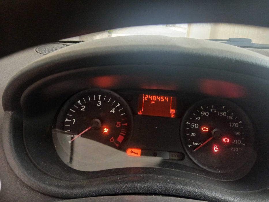 Vendo clio comercial