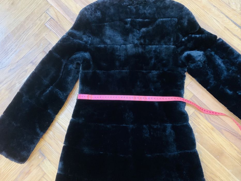 Шуба з хутра мутона