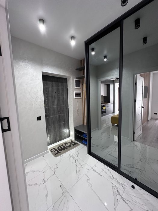 Подобово. Височана 18 Парковка..Центр. Нова