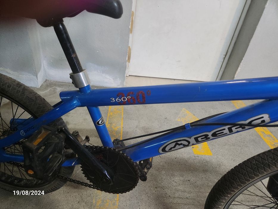 Bicicleta BMX azul