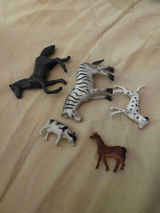 Lote de 5 figuras de animais