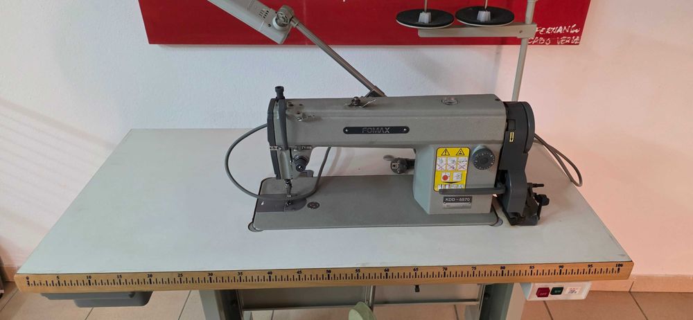 Máquina de Costura Industrial Fomax 5570 – Excelente Estado