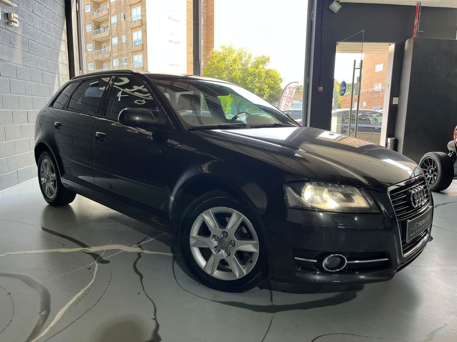 Audi A3 Sportback 1.6 TDI Attraction foto 4