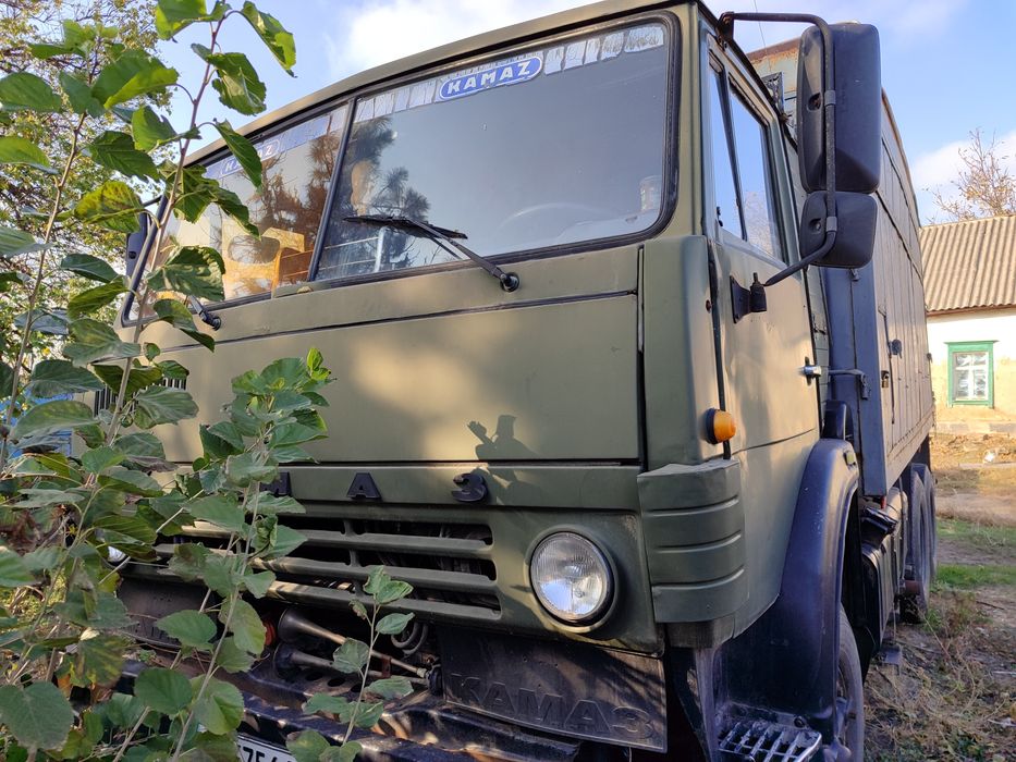 Камаз з прицепом