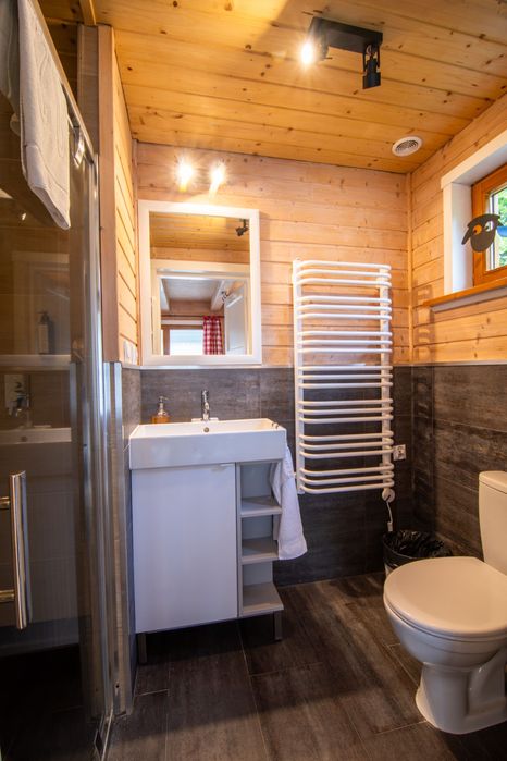 Górskie Domki - sauna i jacuzzi (dom lub pokoje)