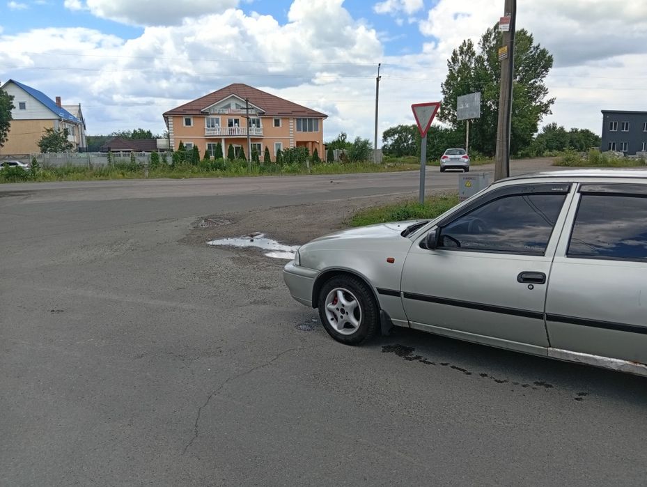 Продаж Нексія N100