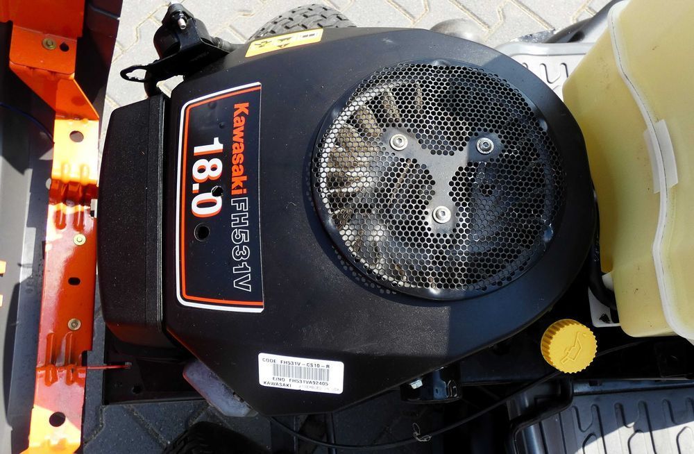 Traktorek kosiarka Husqvarna CTH180 Twin Kawasaki 2 Cylindry (220603.6) - Baras
