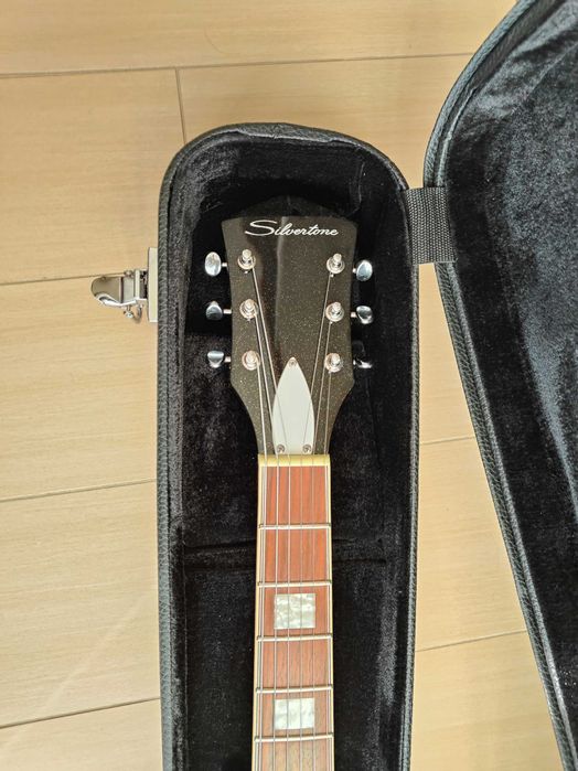 Guitarra Silvertone