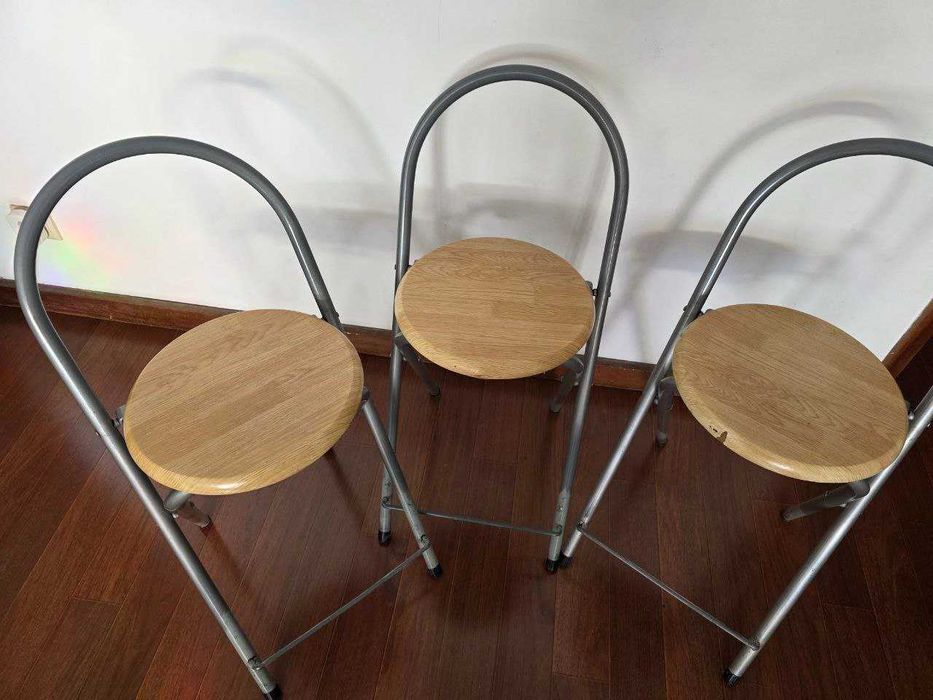 Cadeiras dobráveis altos