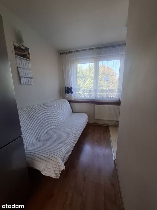 Słoneczna kawalerka z balkonem. Tani czynsz!