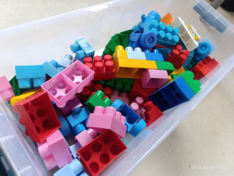 Duże klocki plastikowe dla dziecka konstrukcyjne