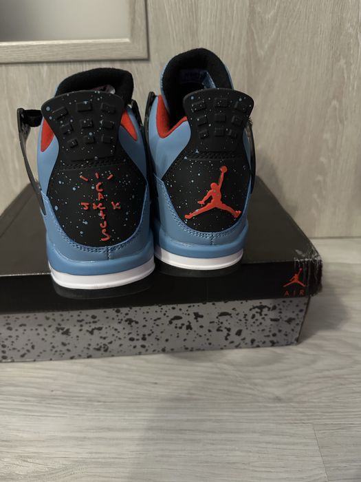 Nowe jordan 4 x travis scott