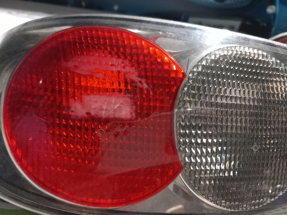 Farolim traseiro esquerdo e direito Smart Roadster