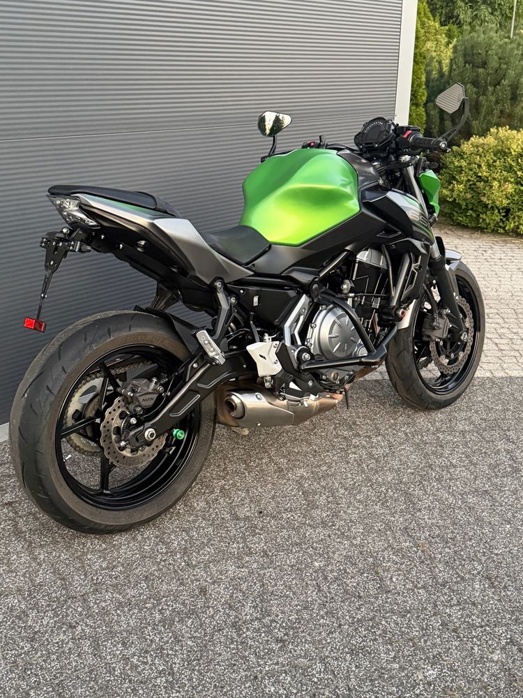 alt