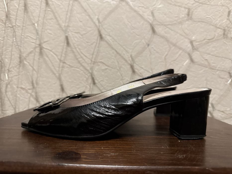 Продам жіночі туфлі Elite by Monarch