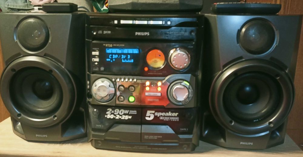 mocna wieża Philips P750 radioFM MP3+Bluetooth PILOT
