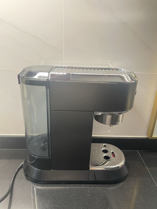 Maquina de café Delonghi Dedica
